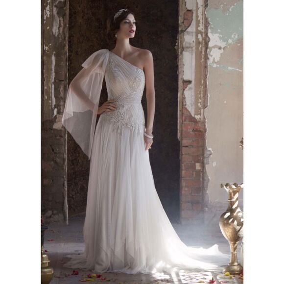 Galina Signature One-Shoulder Champagne Wedding Gown/ Dress - Size 6 - Picture 3 of 8